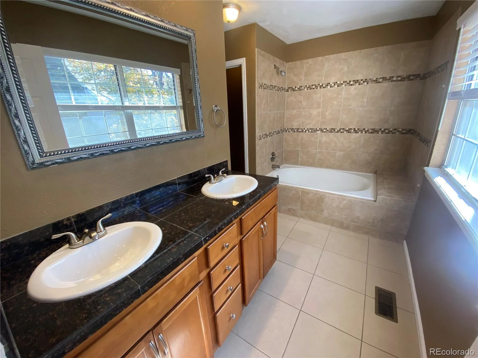 13392 E Asbury Drive Aurora CO 80014 | MLS #REC5513274 09242026180136 1600 11