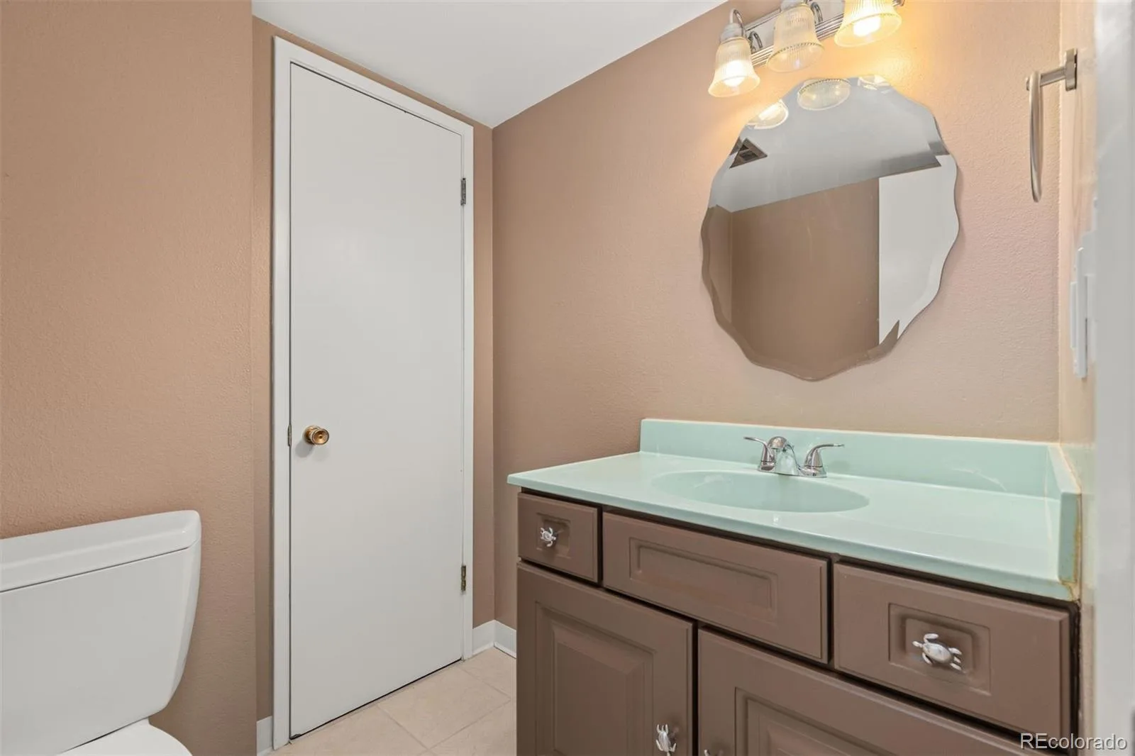 9051 E Nassau Avenue #375 Denver CO 80237 | MLS #REC5514222 08202026040550 1600 14