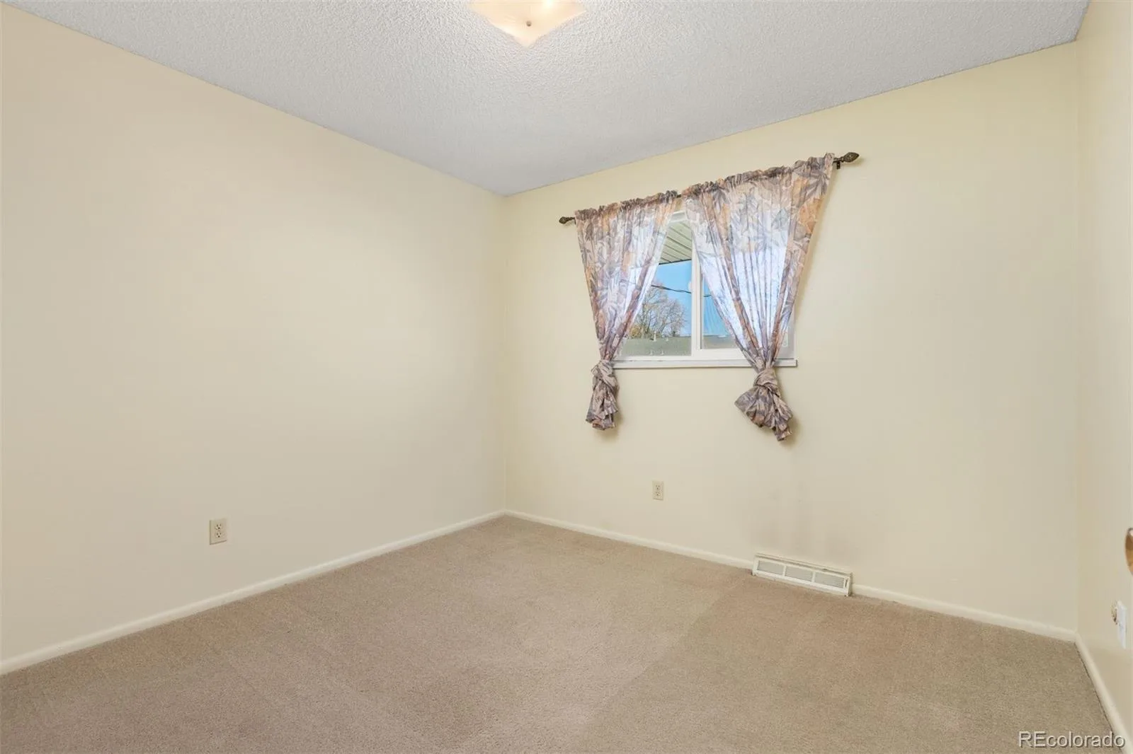 9051 E Nassau Avenue #375 Denver CO 80237 | MLS #REC5514222 08202026040550 1600 21