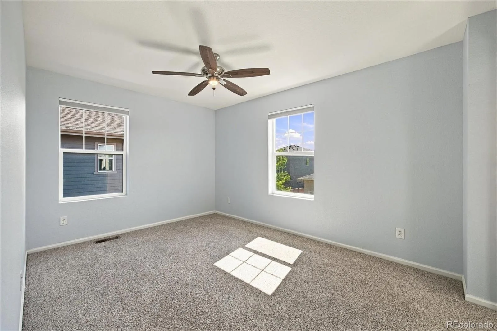 11460 E 26th Avenue Aurora CO 80010 | MLS #REC5515910 09242026194856 1600 17