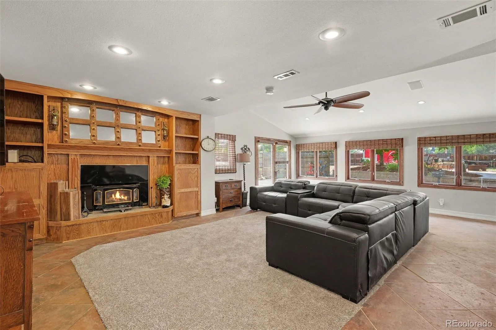 8143 S Otis Court Littleton CO 80128 | MLS #REC5515930 07022026234218 1600 10