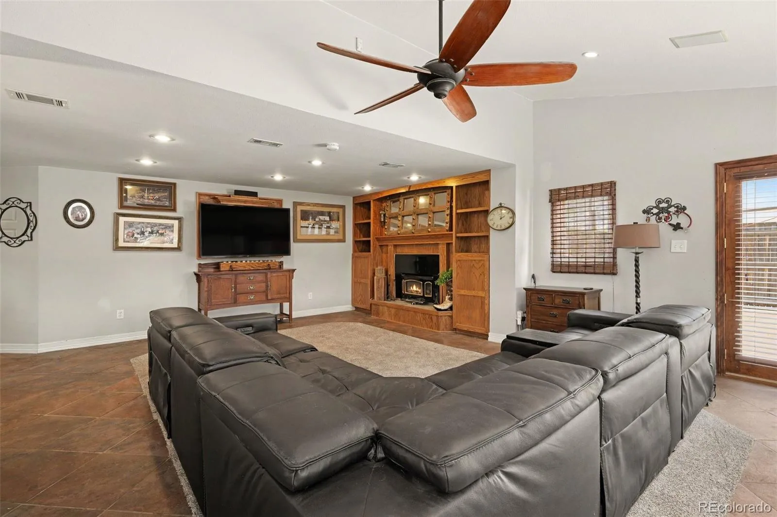 8143 S Otis Court Littleton CO 80128 | MLS #REC5515930 07022026234218 1600 11