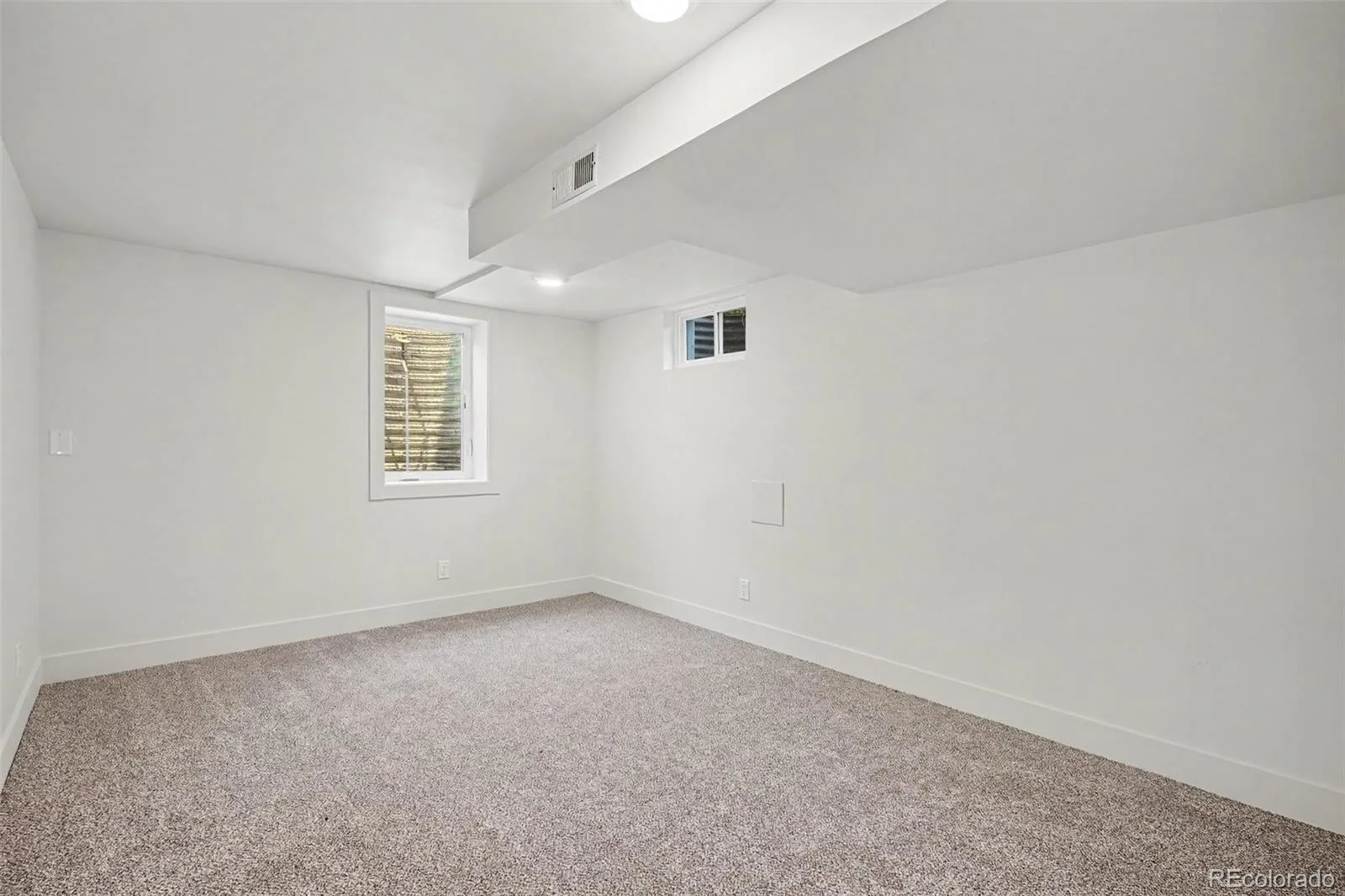 8143 S Otis Court Littleton CO 80128 | MLS #REC5515930 07022026234218 1600 24