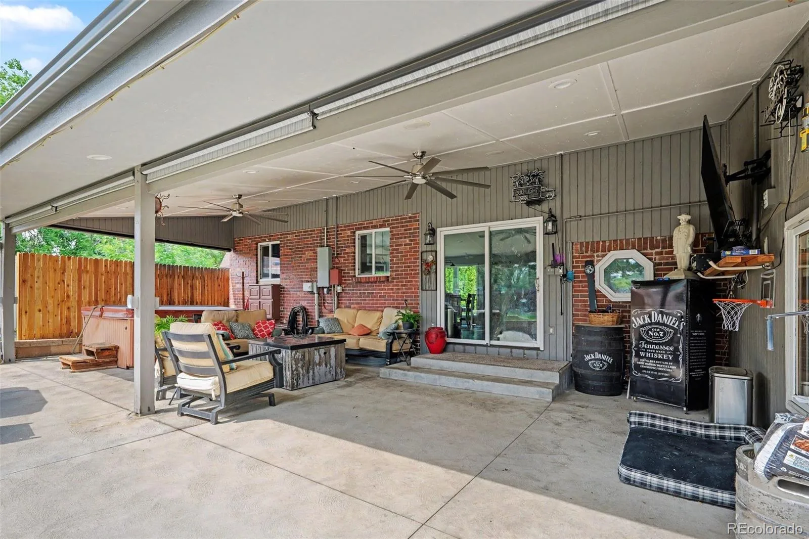 8143 S Otis Court Littleton CO 80128 | MLS #REC5515930 07022026234218 1600 28