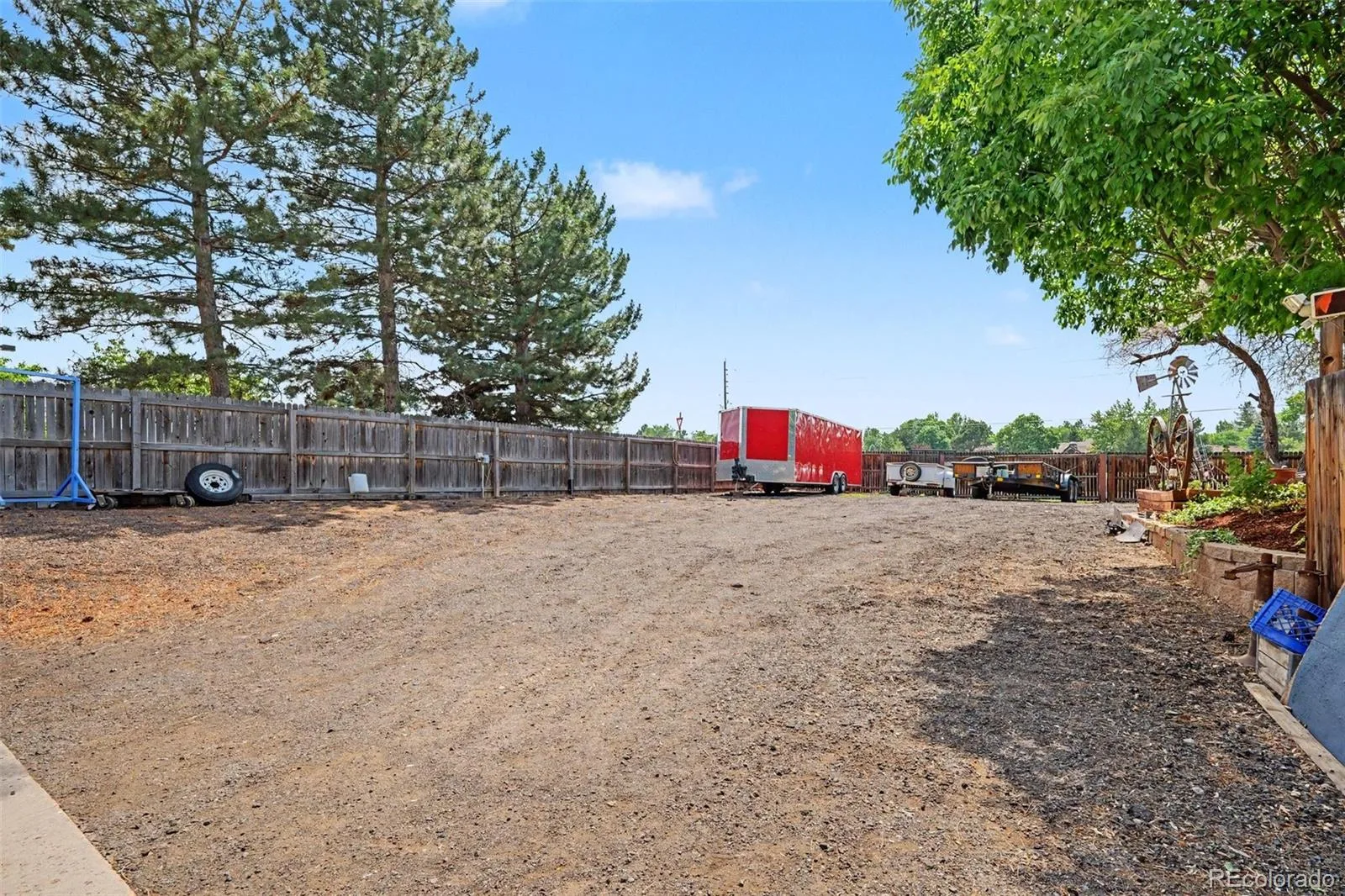8143 S Otis Court Littleton CO 80128 | MLS #REC5515930 07022026234218 1600 40