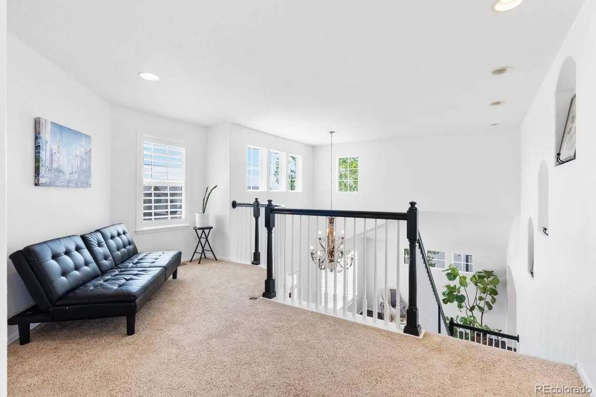 22045 E Hoover Drive Aurora CO 80016 MLS #REC5516011 05182026194855 1200 19
