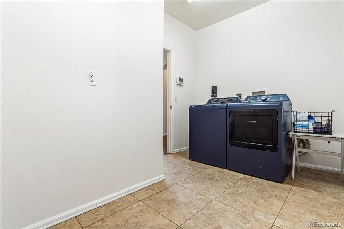 22045 E Hoover Drive Aurora CO 80016 MLS #REC5516011 05182026194855 1200 36