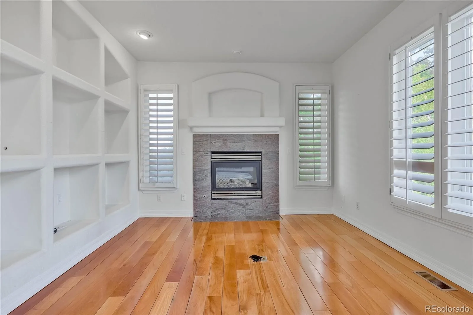 7018 S Netherland Way Aurora CO 80016 | MLS #REC5516592 08132026215918 1600 27