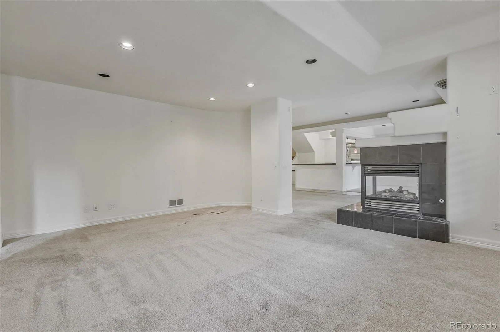 7018 S Netherland Way Aurora CO 80016 | MLS #REC5516592 08132026215918 1600 36