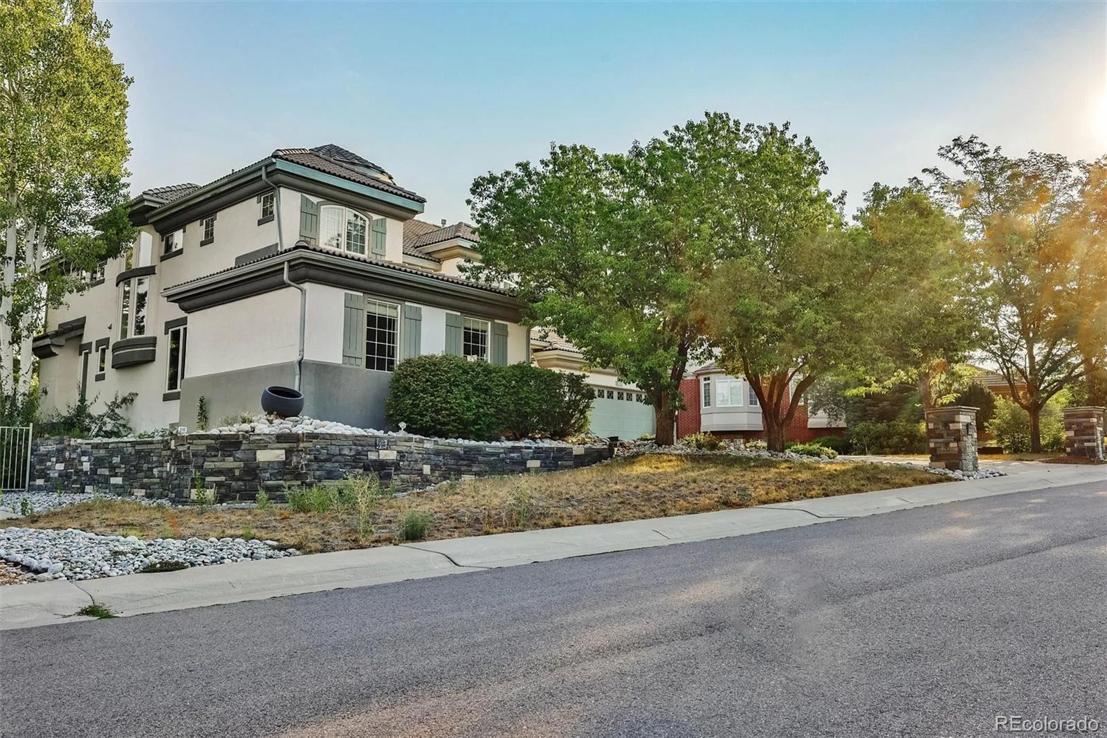 7018 S Netherland Way Aurora CO 80016 | MLS #REC5516592 08132026215918 1600 49