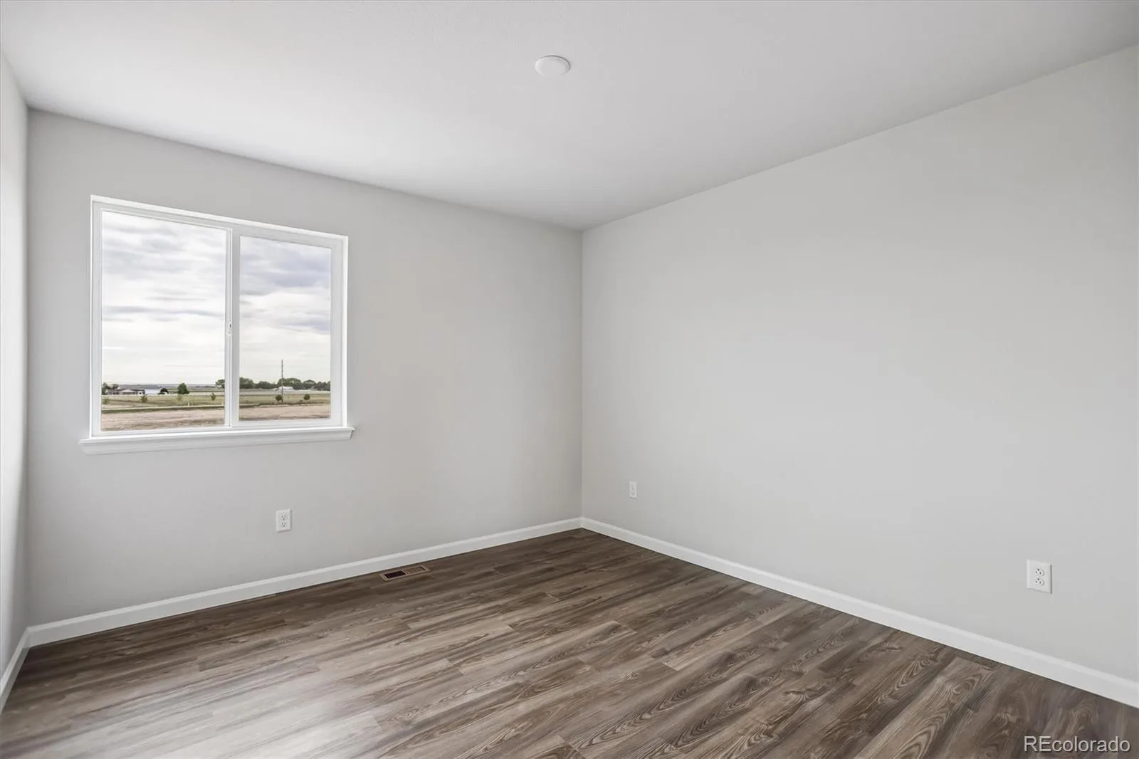 14680 Harvest Drive Longmont CO 80504 | MLS #REC5518422 06102026184057 1600 40
