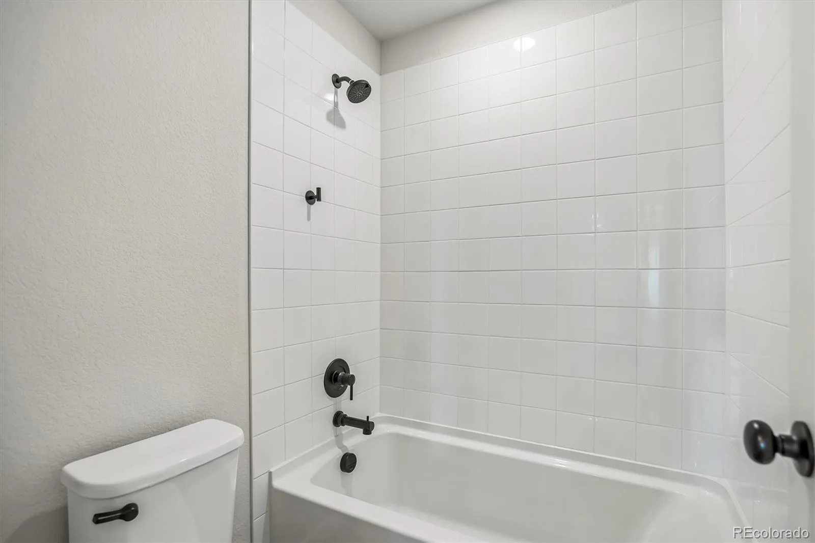 14680 Harvest Drive Longmont CO 80504 | MLS #REC5518422 06102026184057 1600 45