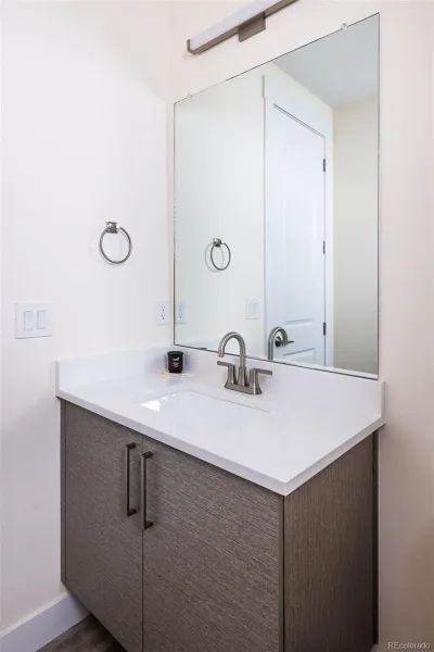 5620 Zuni Court Denver CO 80221 MLS #REC5520507 04242026221108 800 9