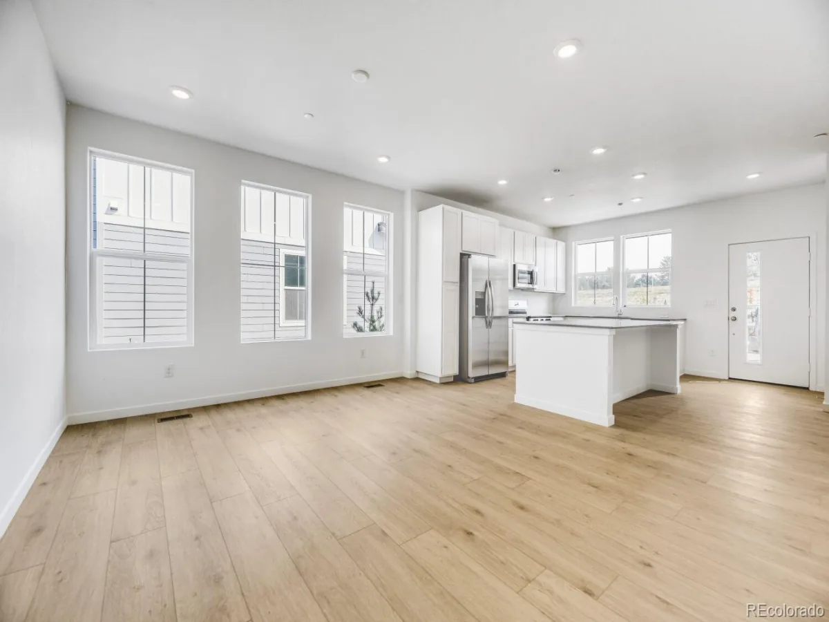7639 S Mobile Way Centennial CO 80016 | MLS #REC5522020 08052026202930 1200 1
