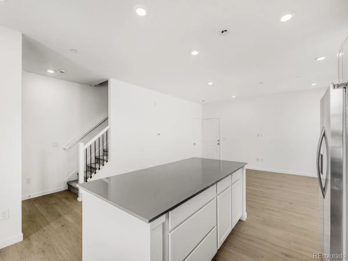 7639 S Mobile Way Centennial CO 80016 | MLS #REC5522020 08052026202930 1200 4