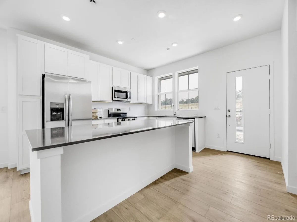 7639 S Mobile Way Centennial CO 80016 | MLS #REC5522020 08052026202930 1200 5