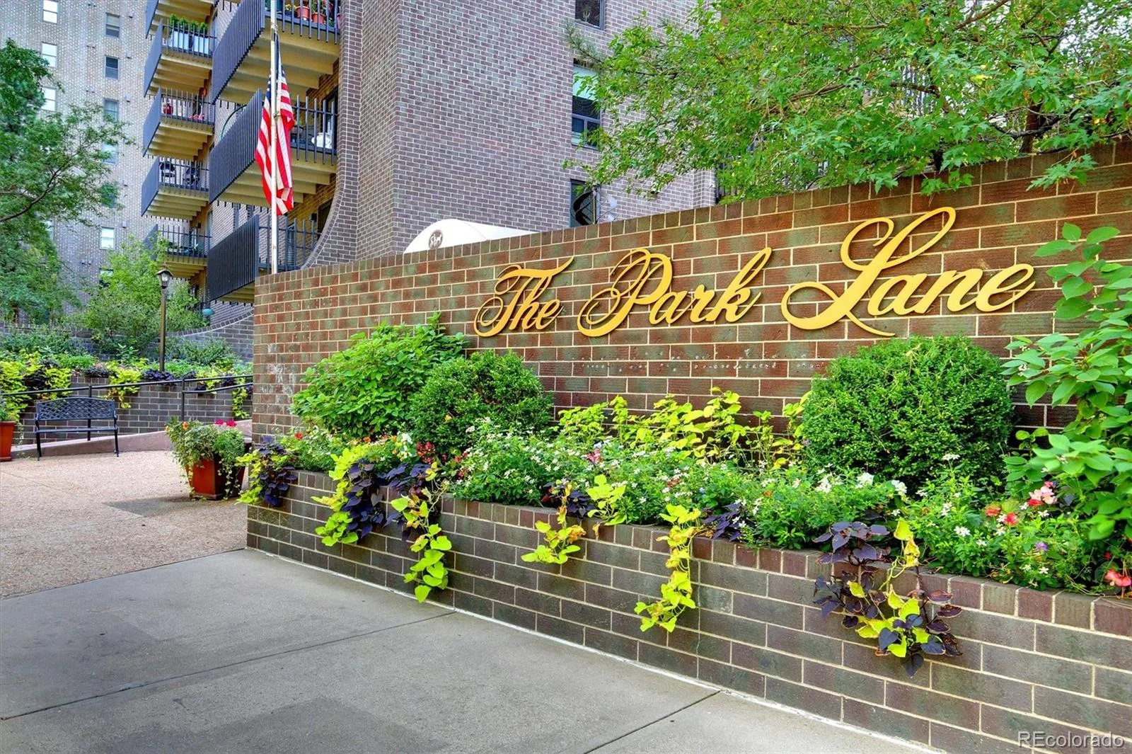 460 S Marion Parkway #653 Denver CO 80209 | MLS #REC5524212 09232026003309 1600 25