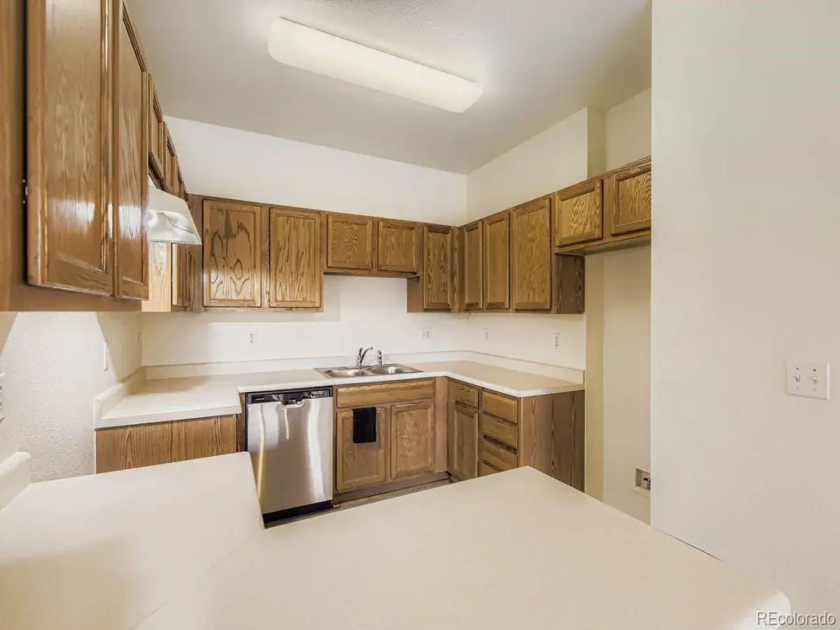 3261 S Waco Court #B Aurora CO 80013 MLS #REC5524452 01122026194336 1200 5