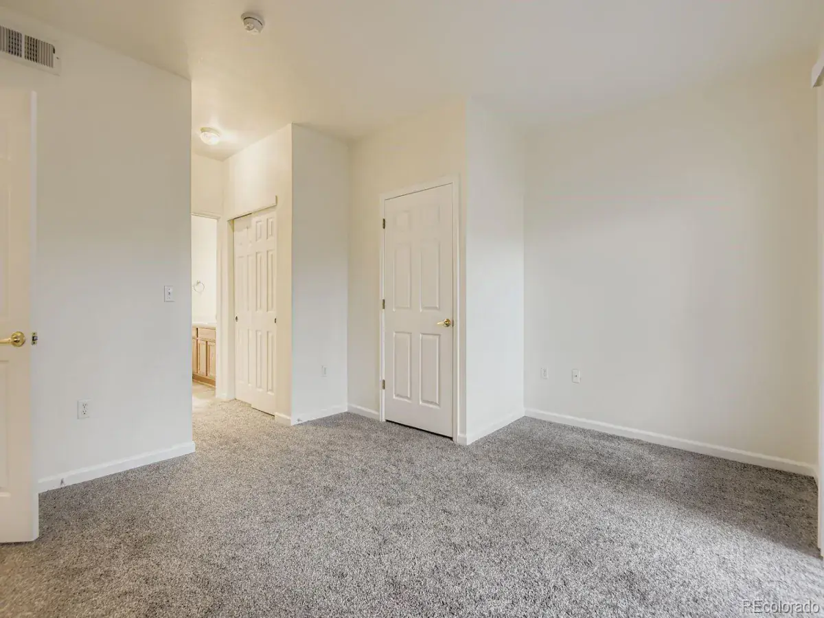 3261 S Waco Court #B Aurora CO 80013 MLS #REC5524452 01122026194336 1200 8