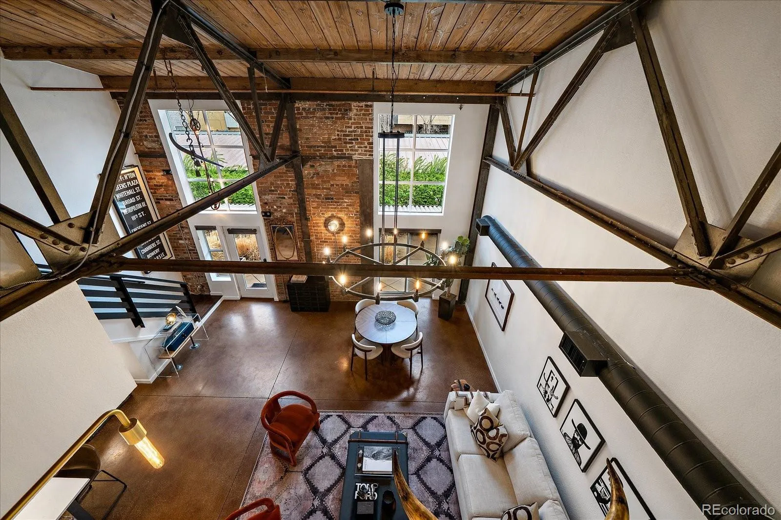 04042026170425 1600 11