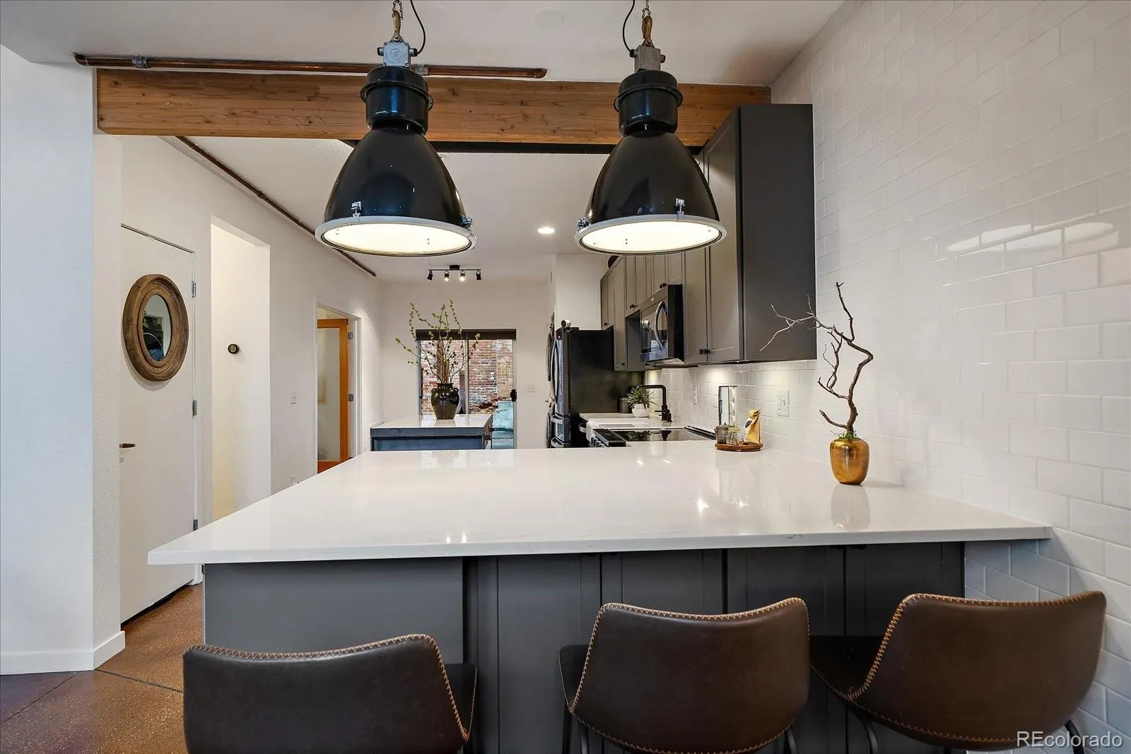 04042026170425 1600 13