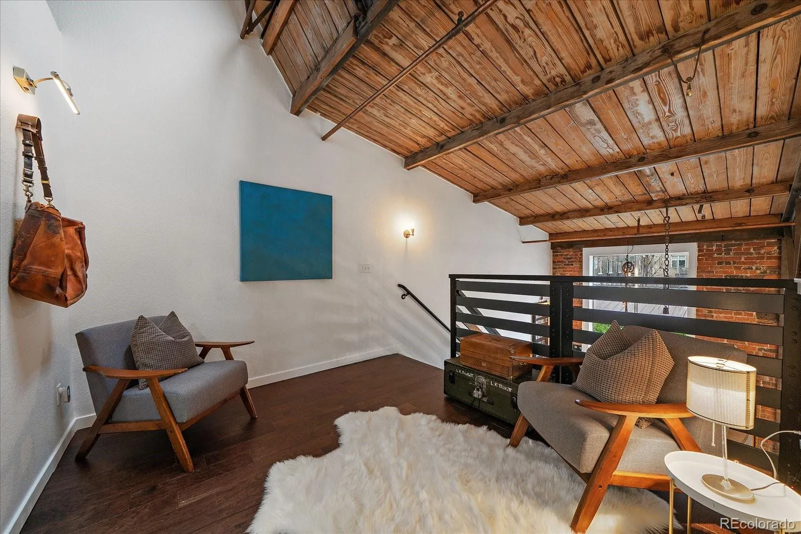 04042026170425 1600 24