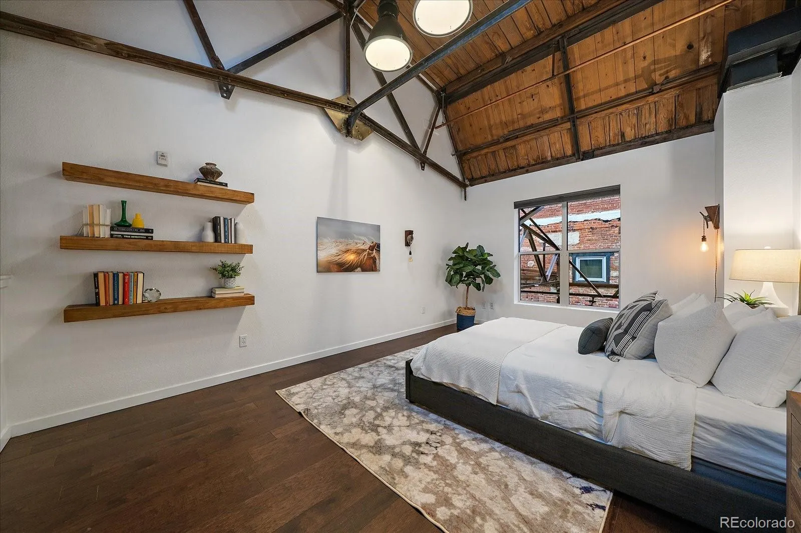 04042026170425 1600 25