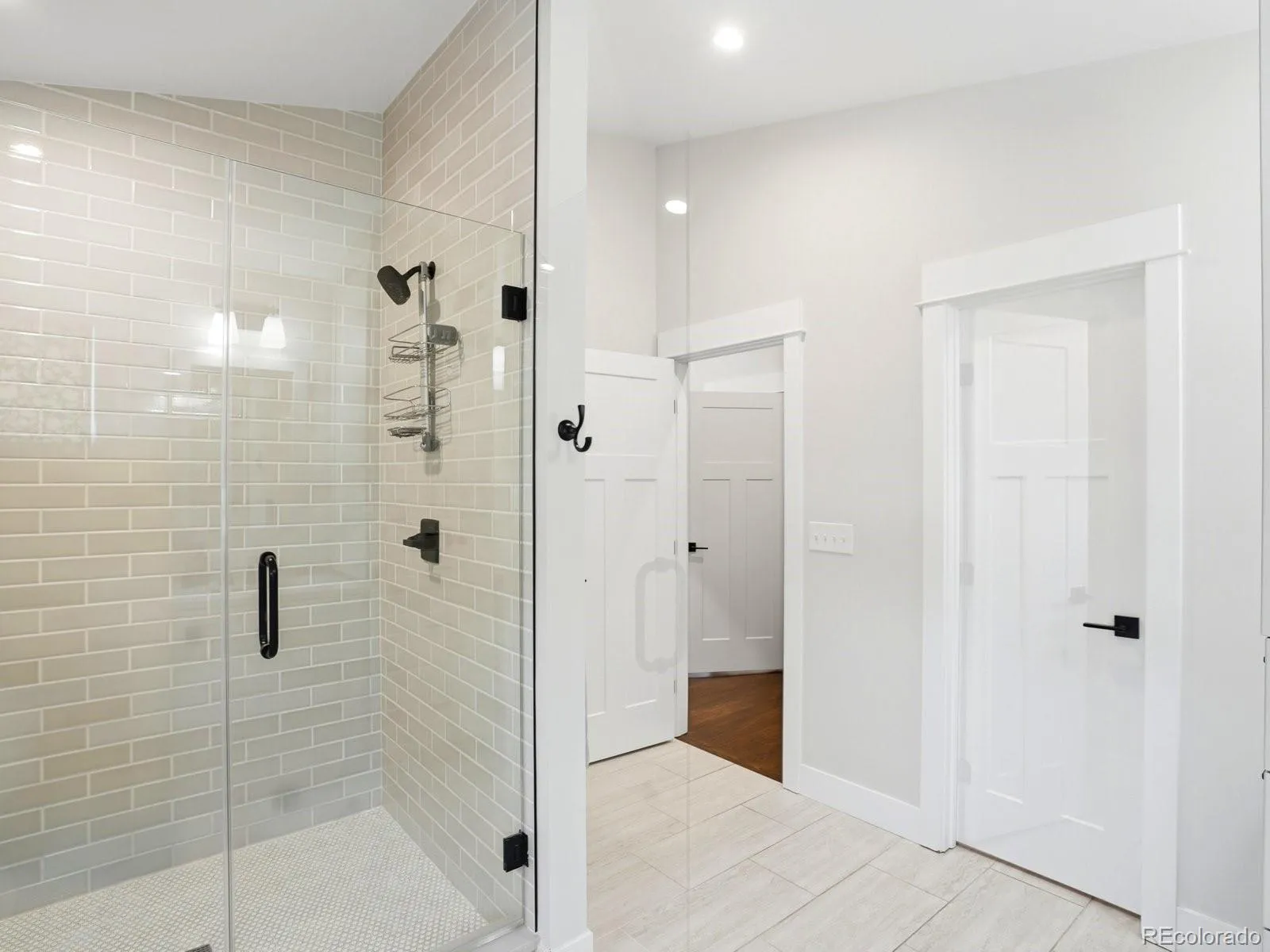 2351 N Glencoe Street Denver CO 80207 MLS #REC5525970 05152026195935 1600 21