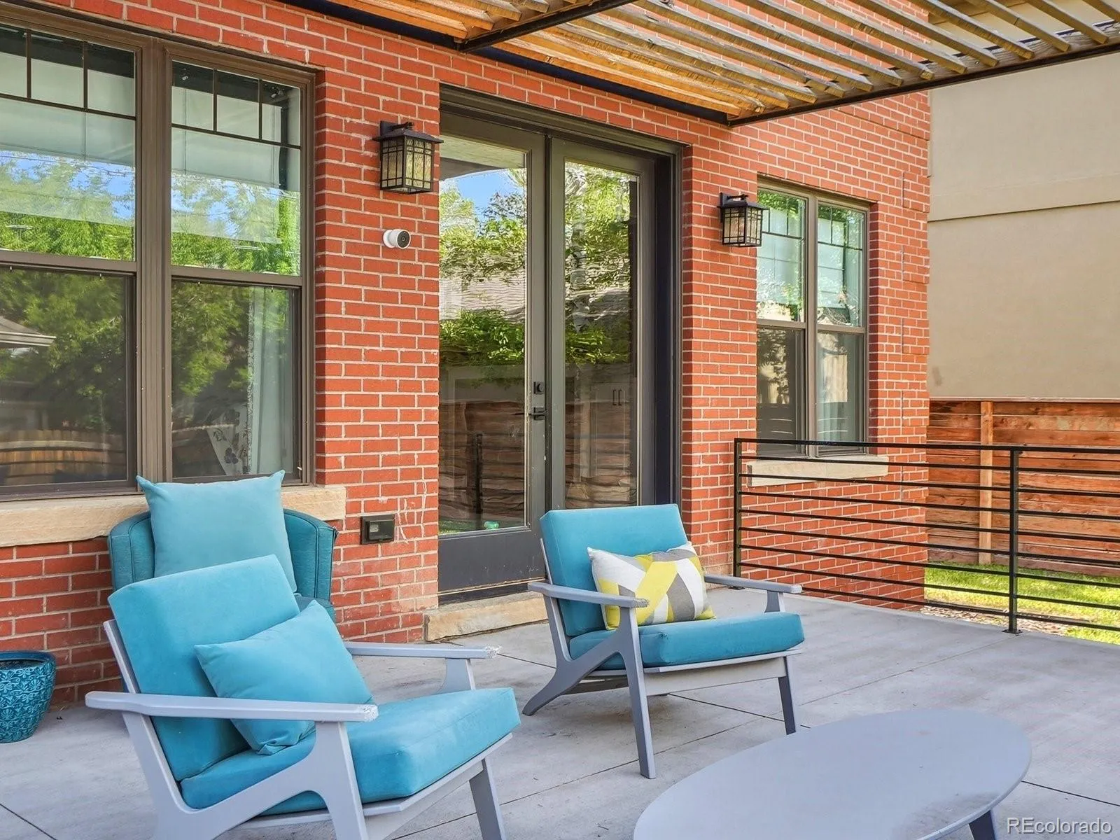 2351 N Glencoe Street Denver CO 80207 MLS #REC5525970 05152026195935 1600 35