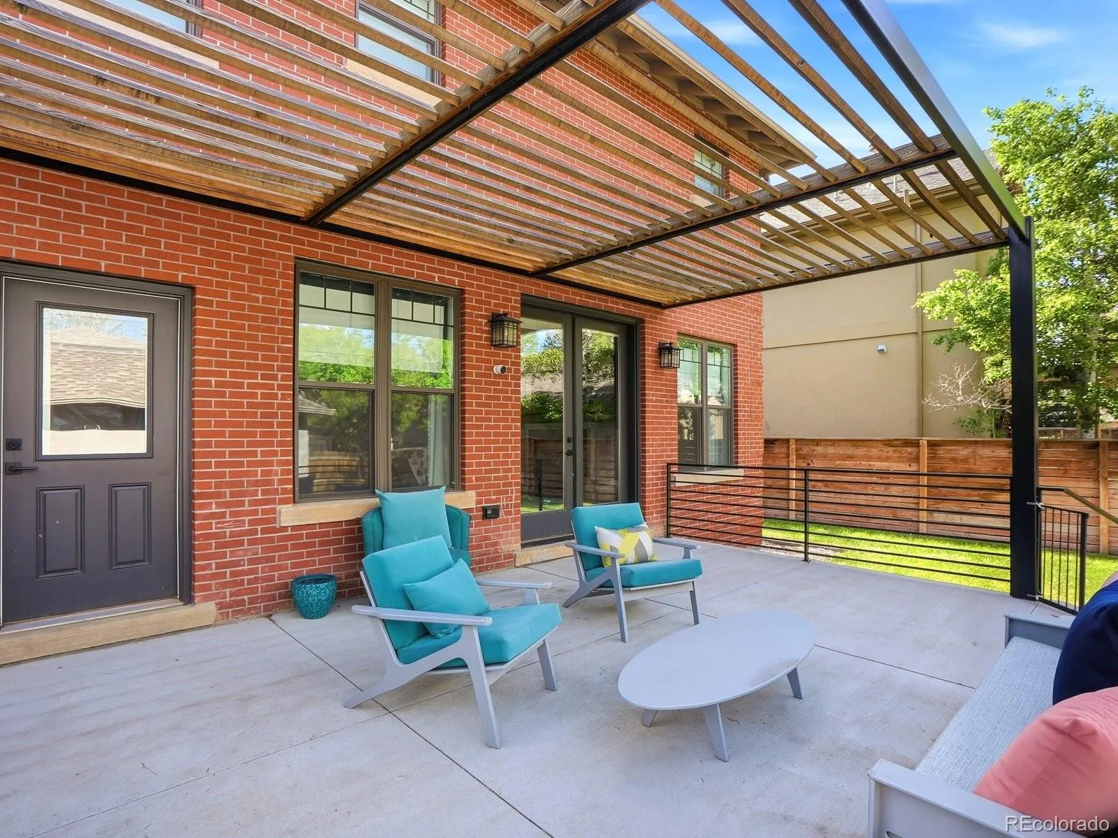 2351 N Glencoe Street Denver CO 80207 MLS #REC5525970 05152026195935 1600 36