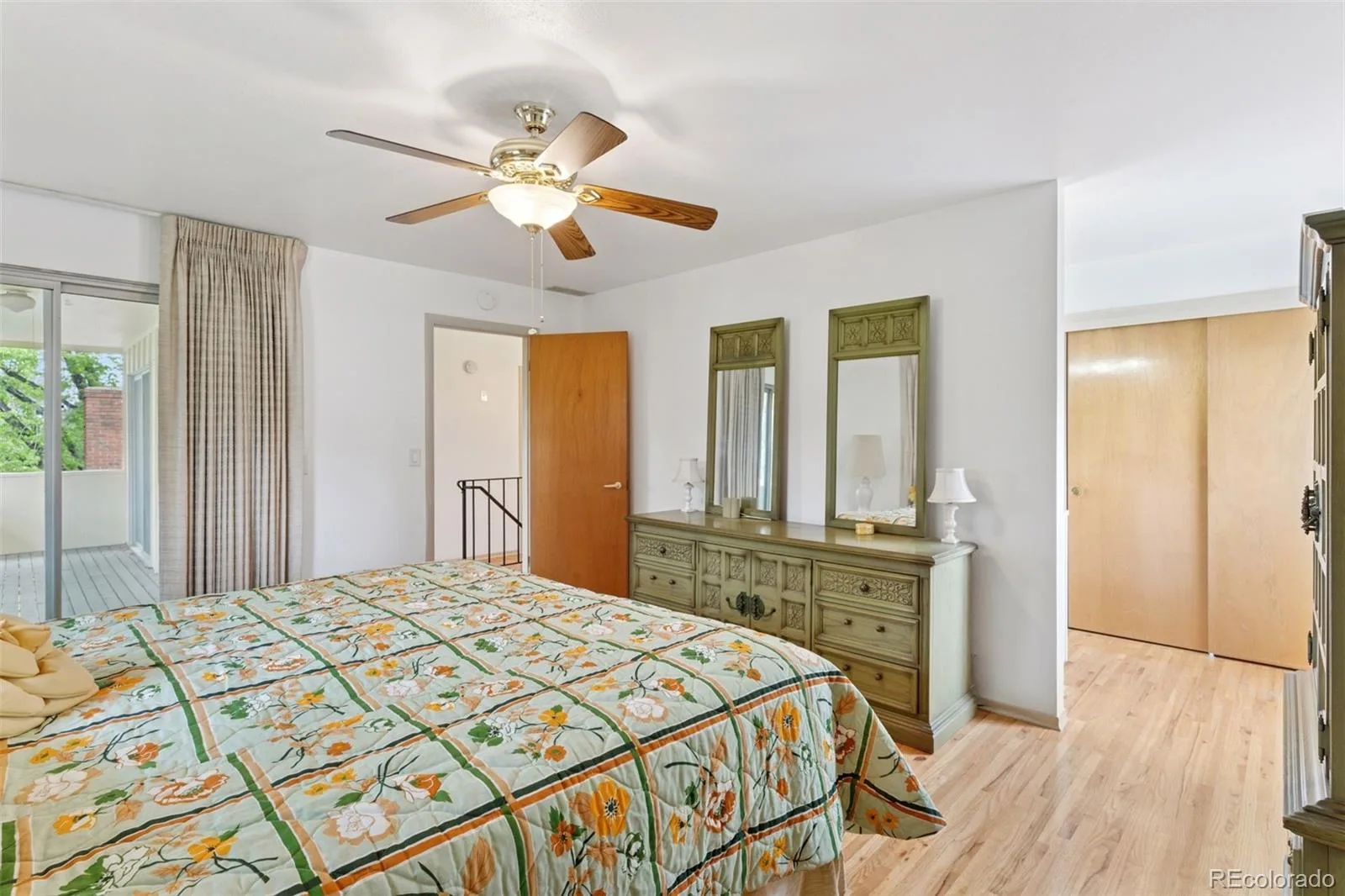 8484 E Radcliff Avenue Denver CO 80237 MLS #REC5530478 06182026185558 1600 12