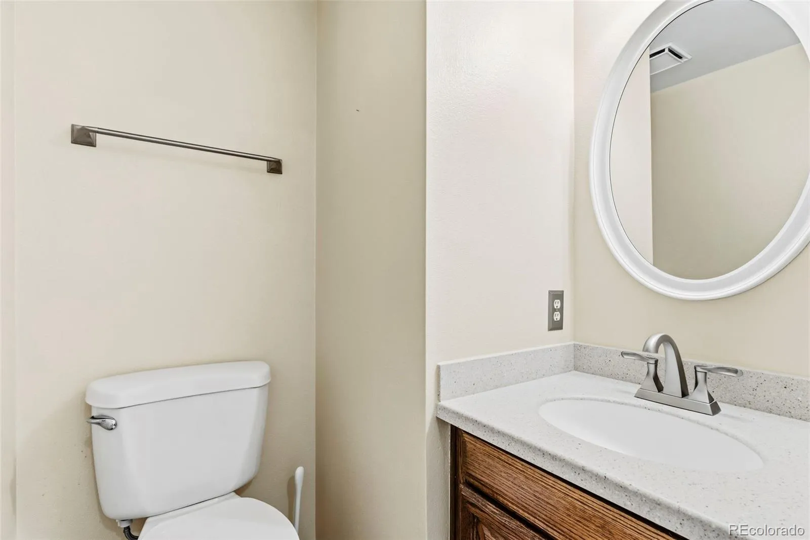 8752 E Amherst Drive #B Denver CO 80231 MLS #REC5530486 05122026160828 1600 16