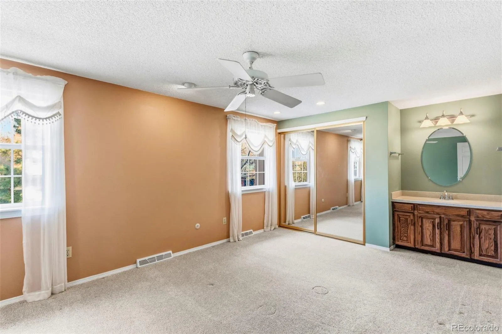 8752 E Amherst Drive #B Denver CO 80231 MLS #REC5530486 05122026160828 1600 17