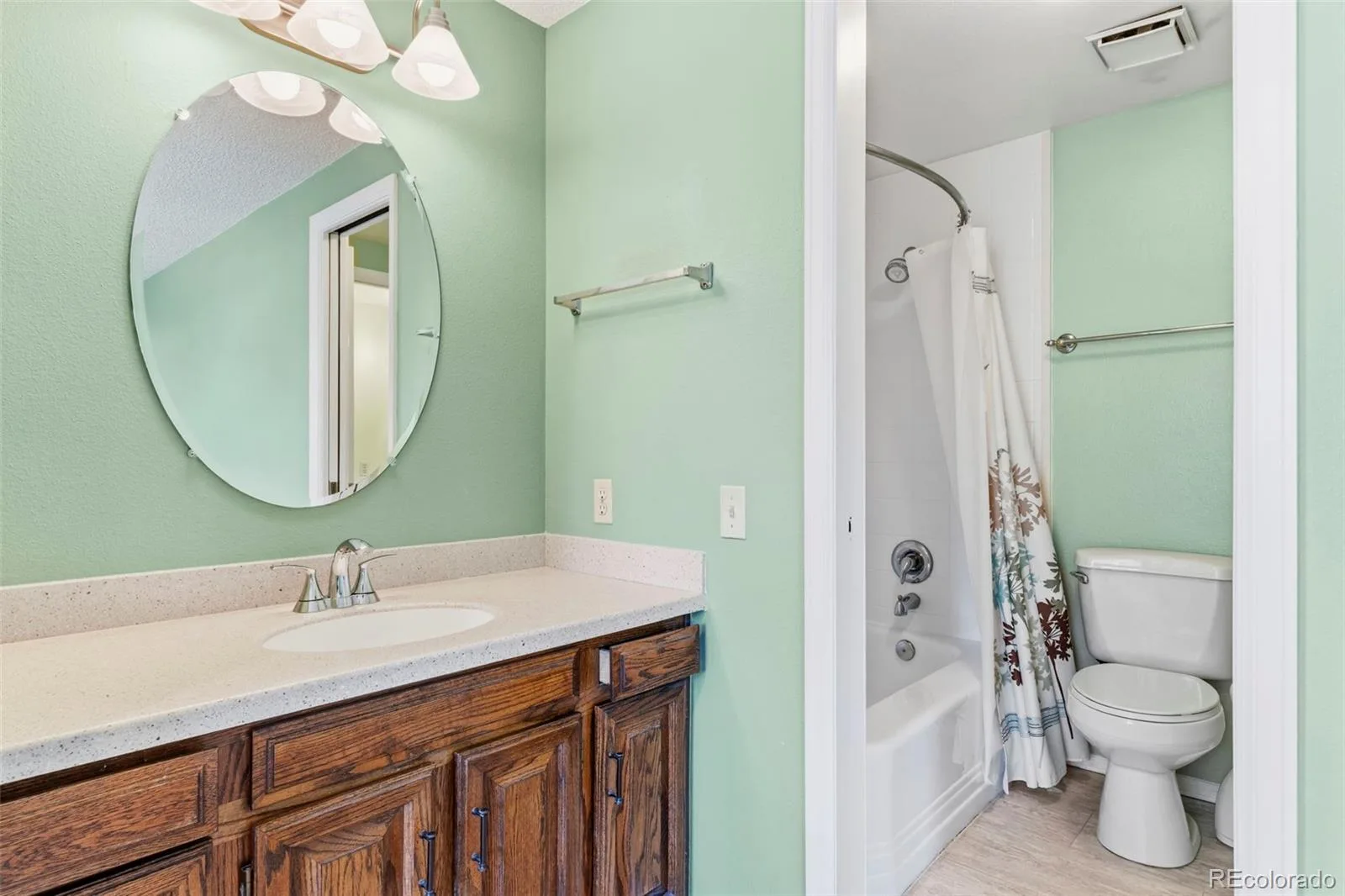 8752 E Amherst Drive #B Denver CO 80231 MLS #REC5530486 06102026184152 1600 20