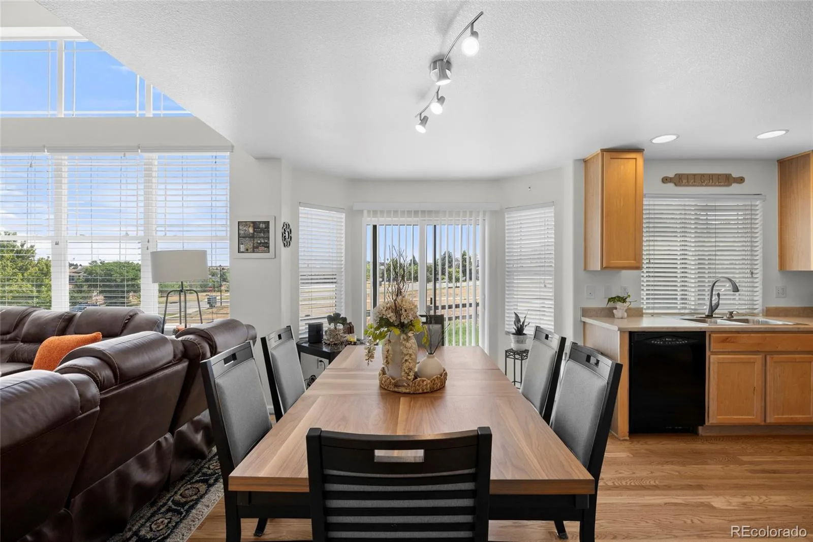 4850 S Elk Court Aurora CO 80016 | MLS #REC5531521 07312026021516 1600 12