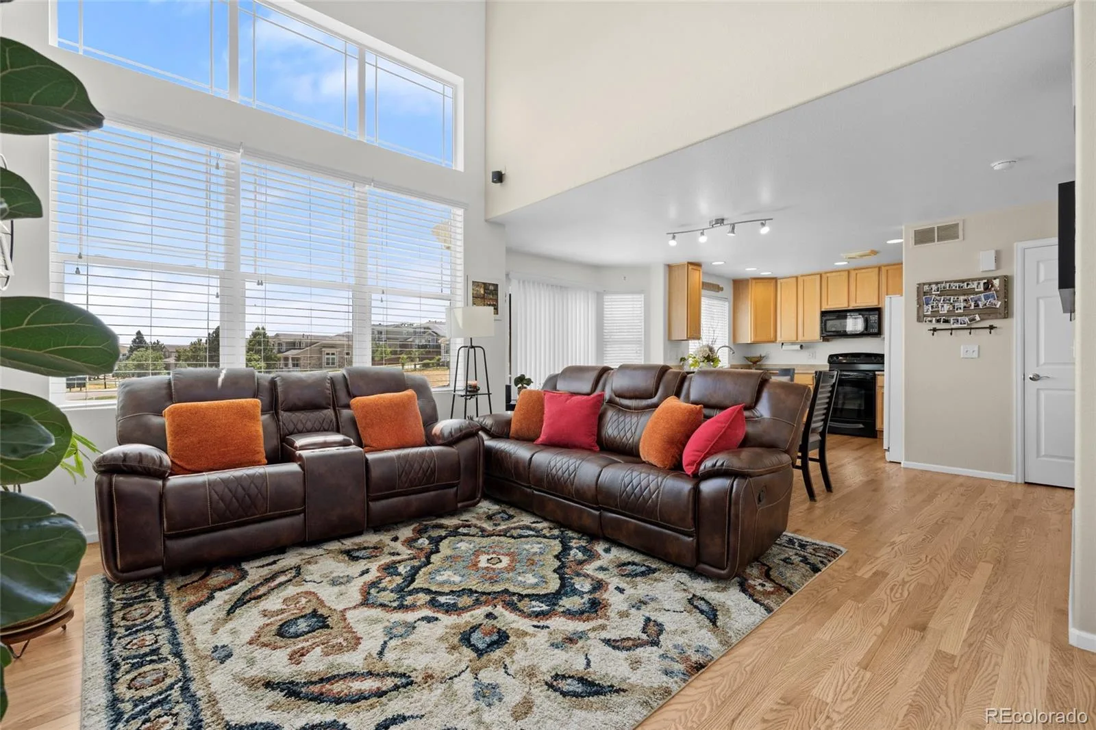 4850 S Elk Court Aurora CO 80016 | MLS #REC5531521 07312026021516 1600 8