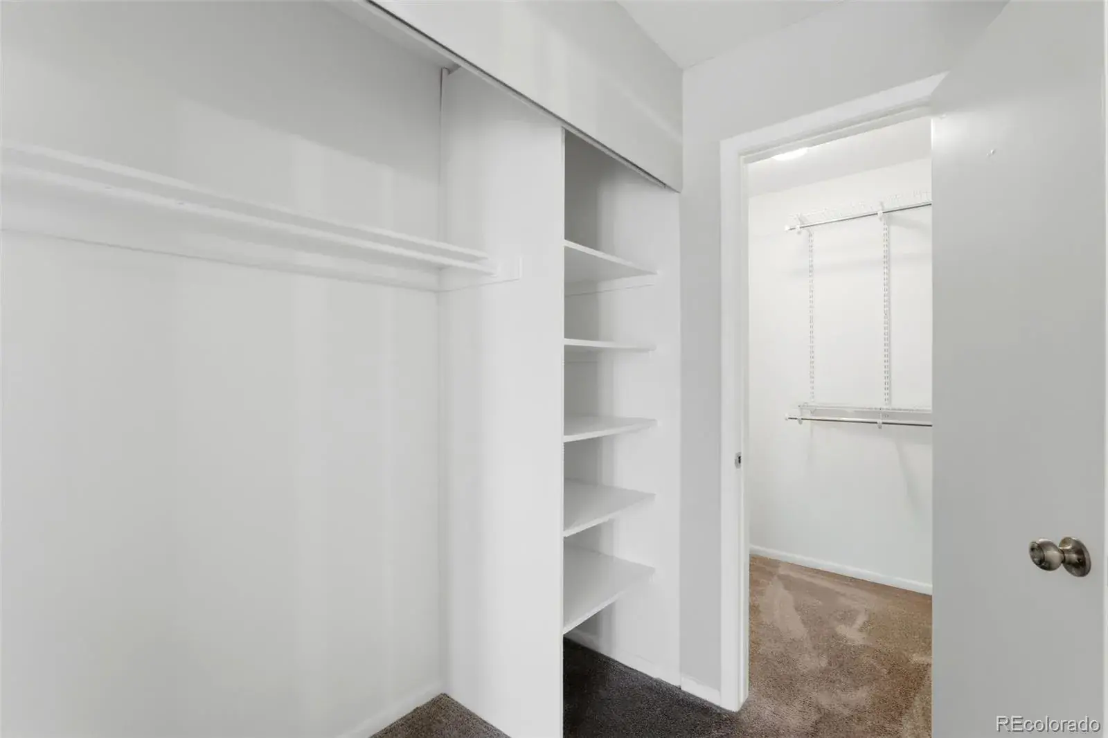 2411 S Xanadu Way #D Aurora CO 80014 MLS #REC5531684 01222026004836 1600 22
