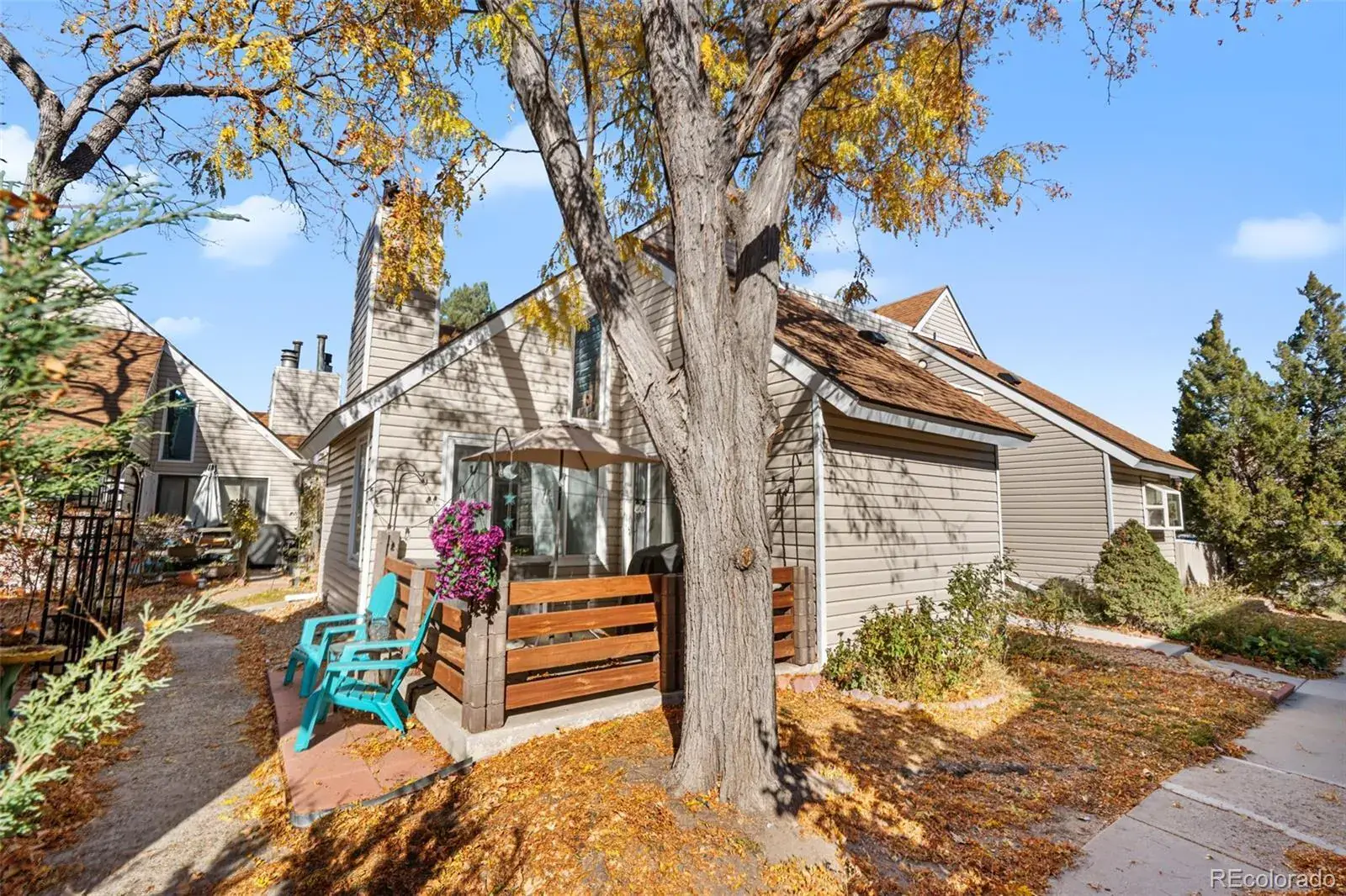 2411 S Xanadu Way #D Aurora CO 80014 MLS #REC5531684 01222026004836 1600 24