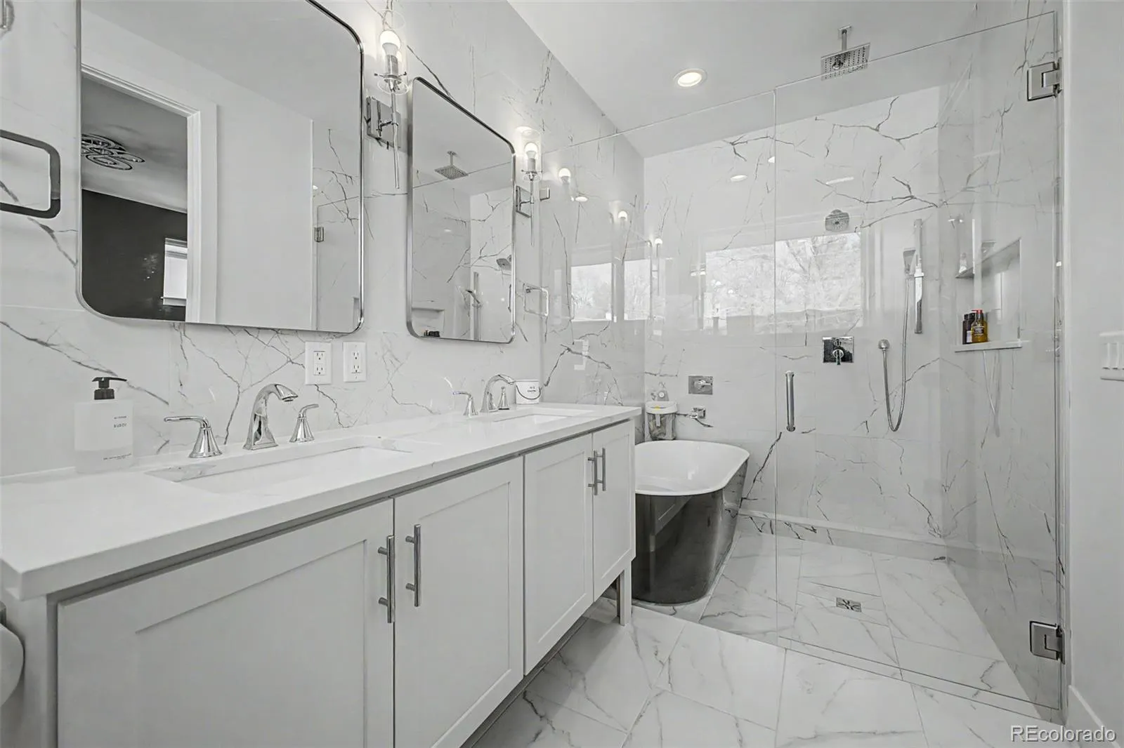 8 S Colorado Boulevard Denver CO 80246 MLS #REC5535119 05282026023219 1600 13