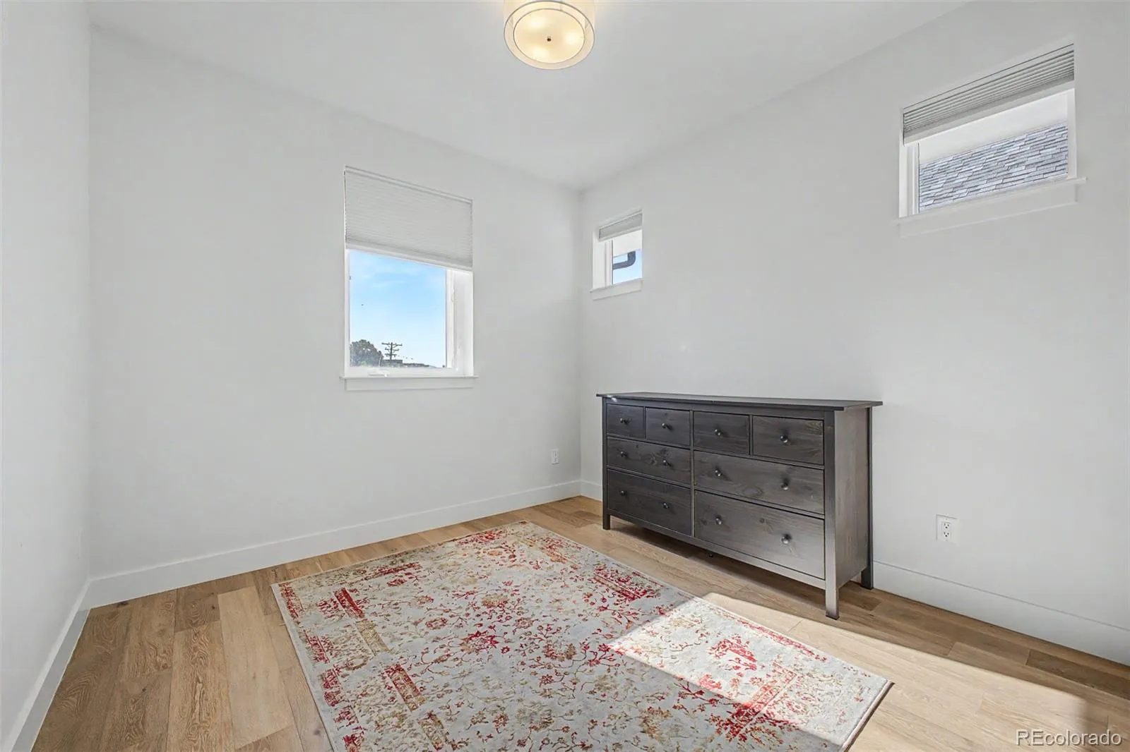 8 S Colorado Boulevard Denver CO 80246 MLS #REC5535119 05282026023219 1600 15
