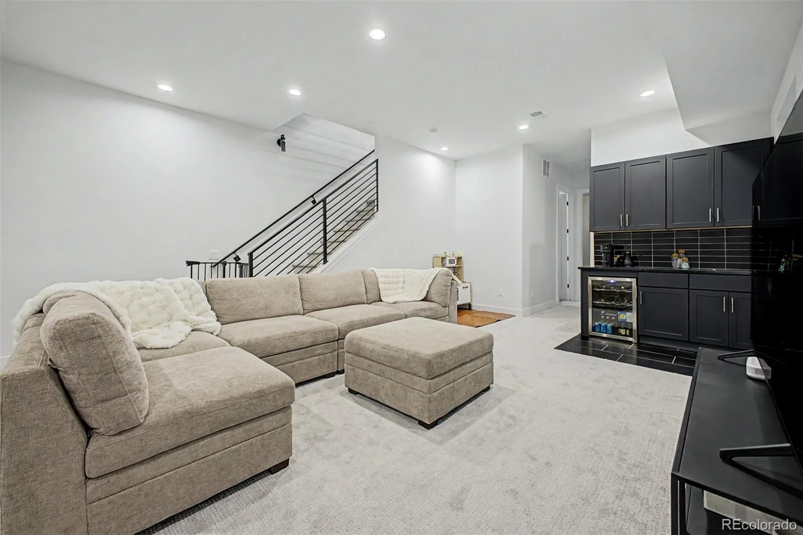 8 S Colorado Boulevard Denver CO 80246 MLS #REC5535119 05282026023219 1600 23