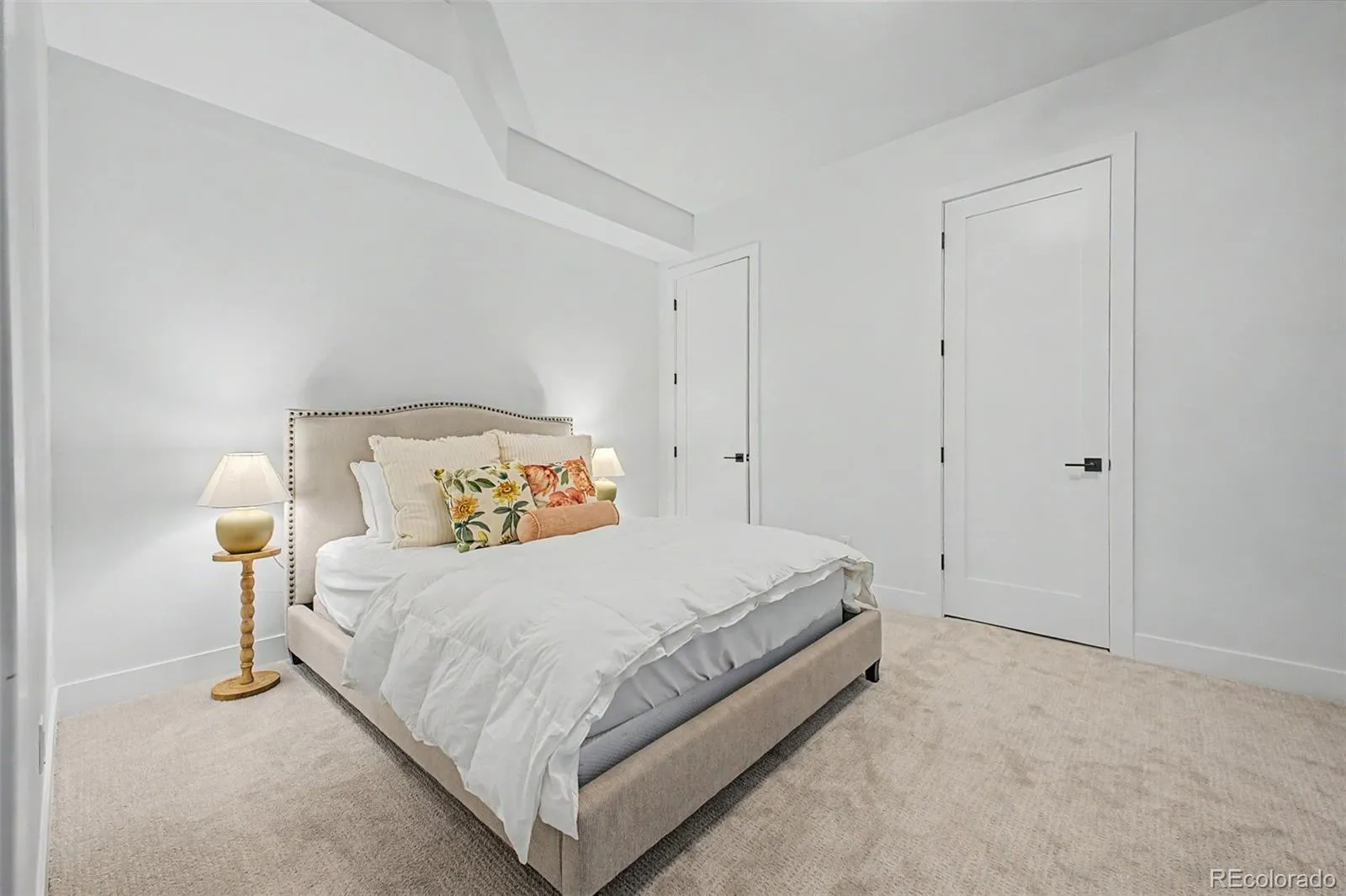 8 S Colorado Boulevard Denver CO 80246 MLS #REC5535119 05282026023219 1600 27