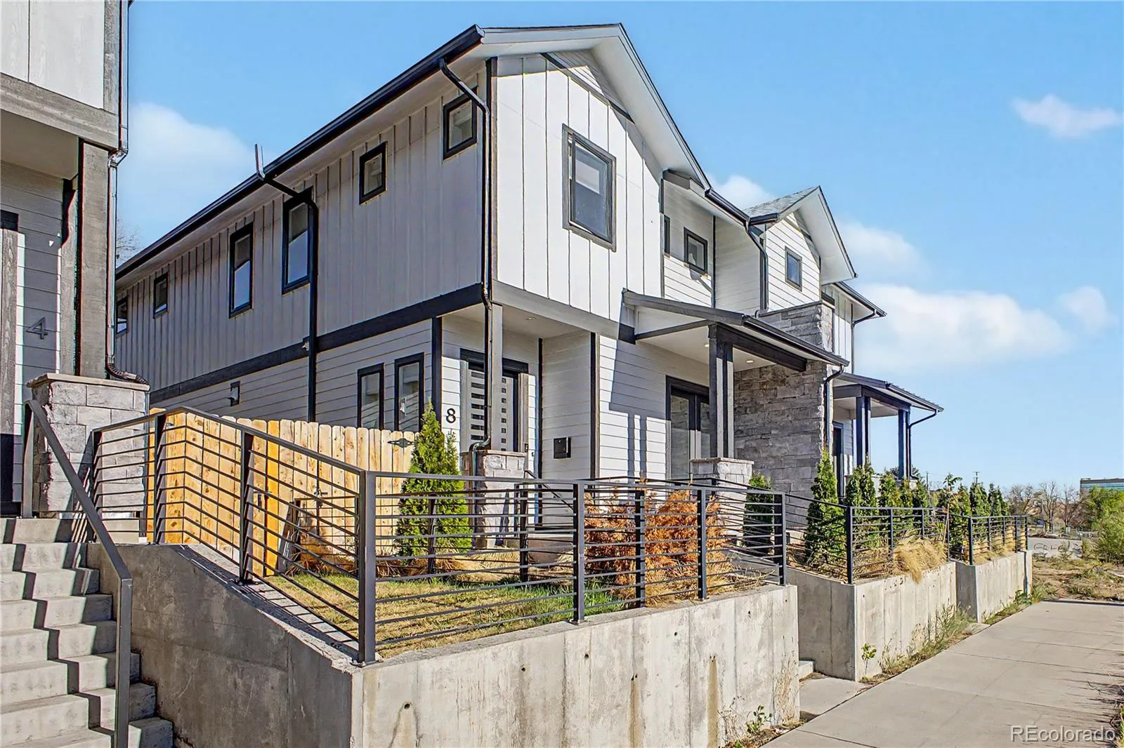 8 S Colorado Boulevard Denver CO 80246 MLS #REC5535119 05282026023219 1600 32