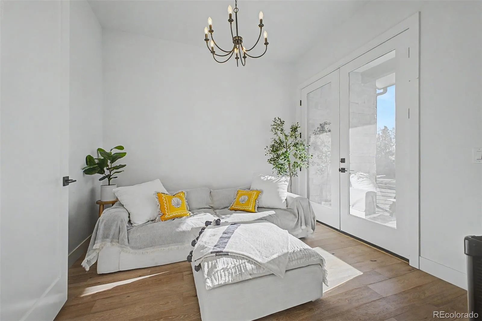 8 S Colorado Boulevard Denver CO 80246 MLS #REC5535119 05282026023219 1600 9