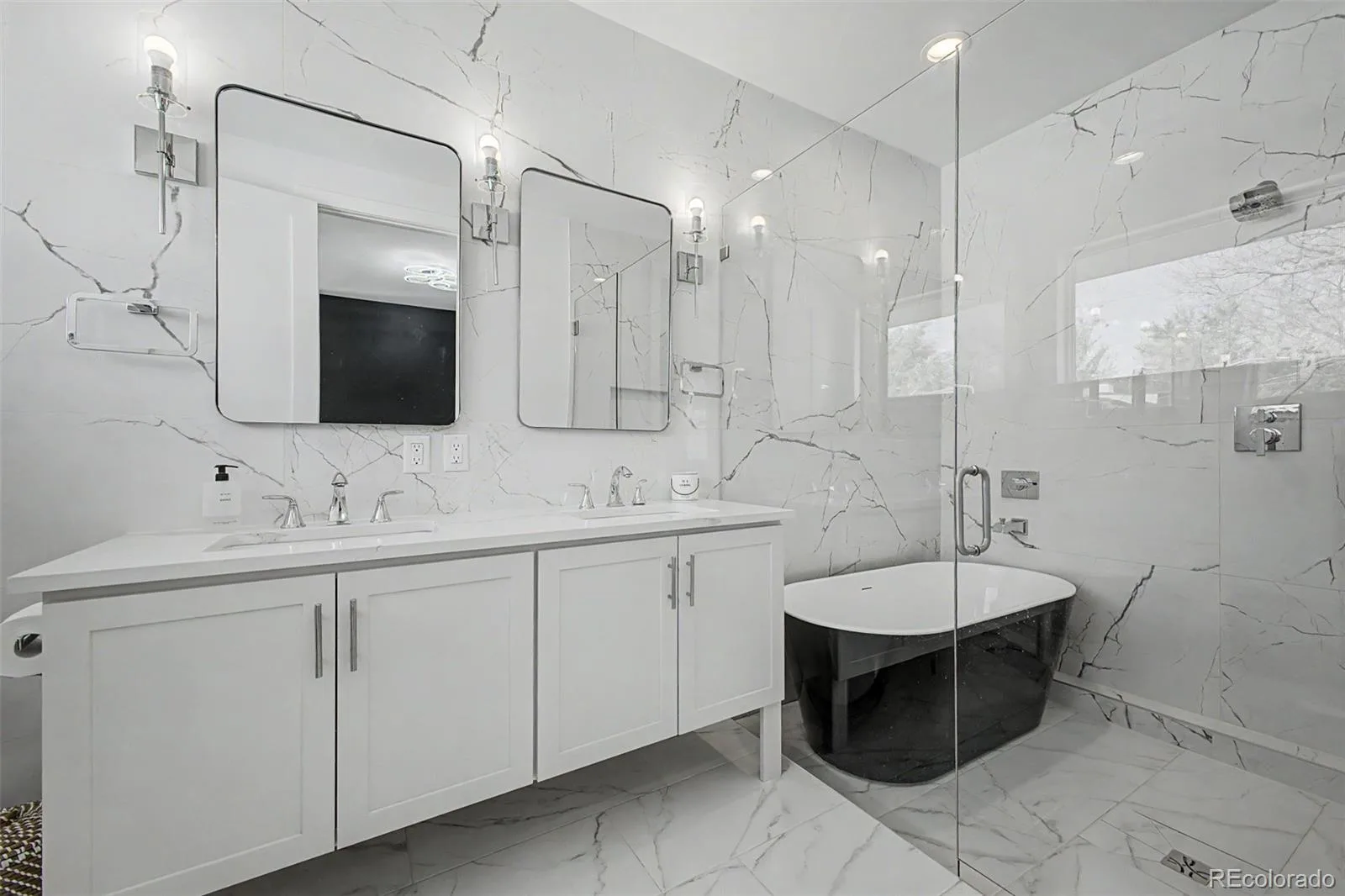 8 S Colorado Boulevard Denver CO 80246 MLS #REC5535119 06172026212529 1600 11