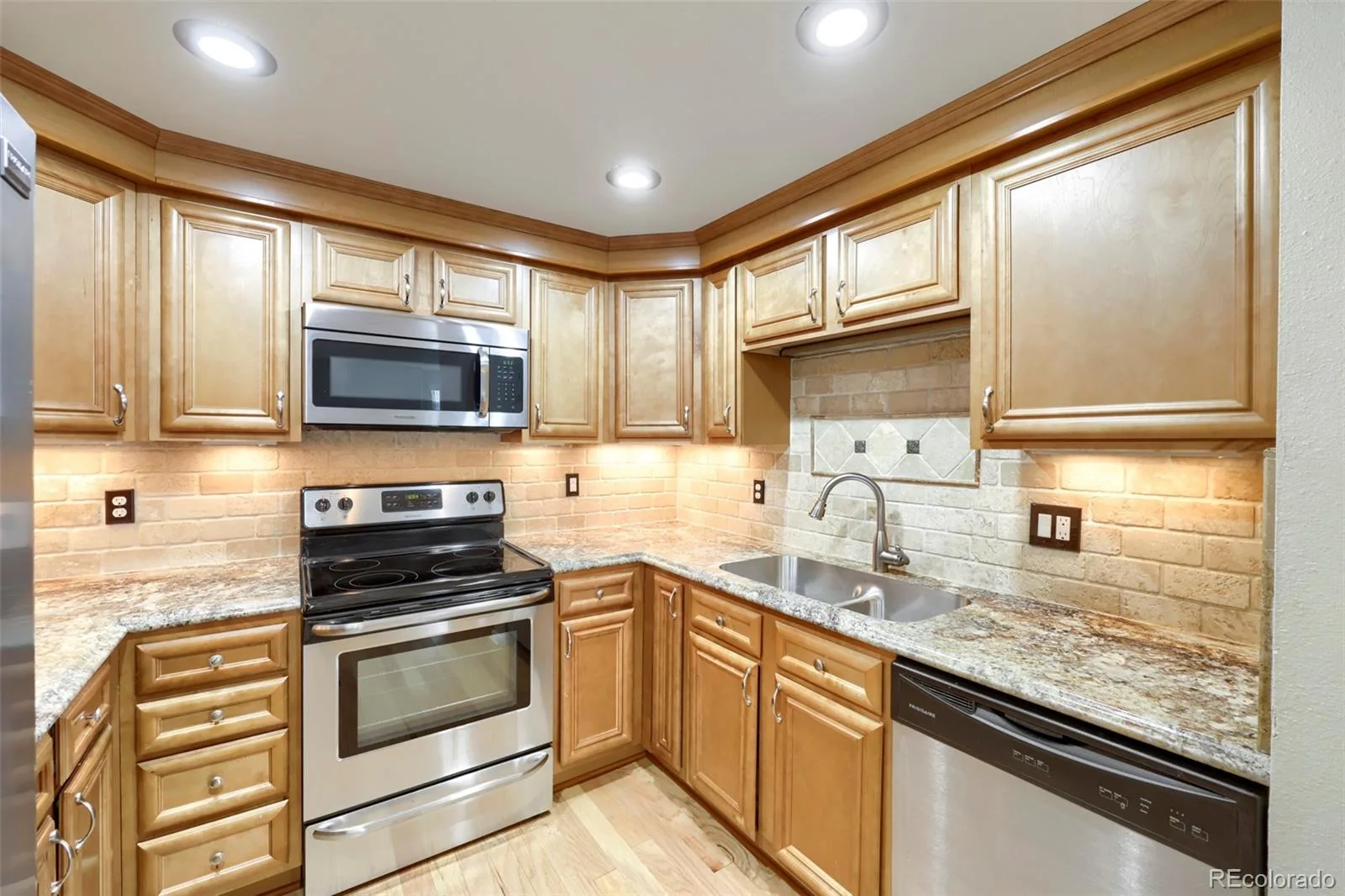 701 N Harlan Street #E27 Lakewood CO 80214 | MLS #REC5537084 08172026193923 1600 1
