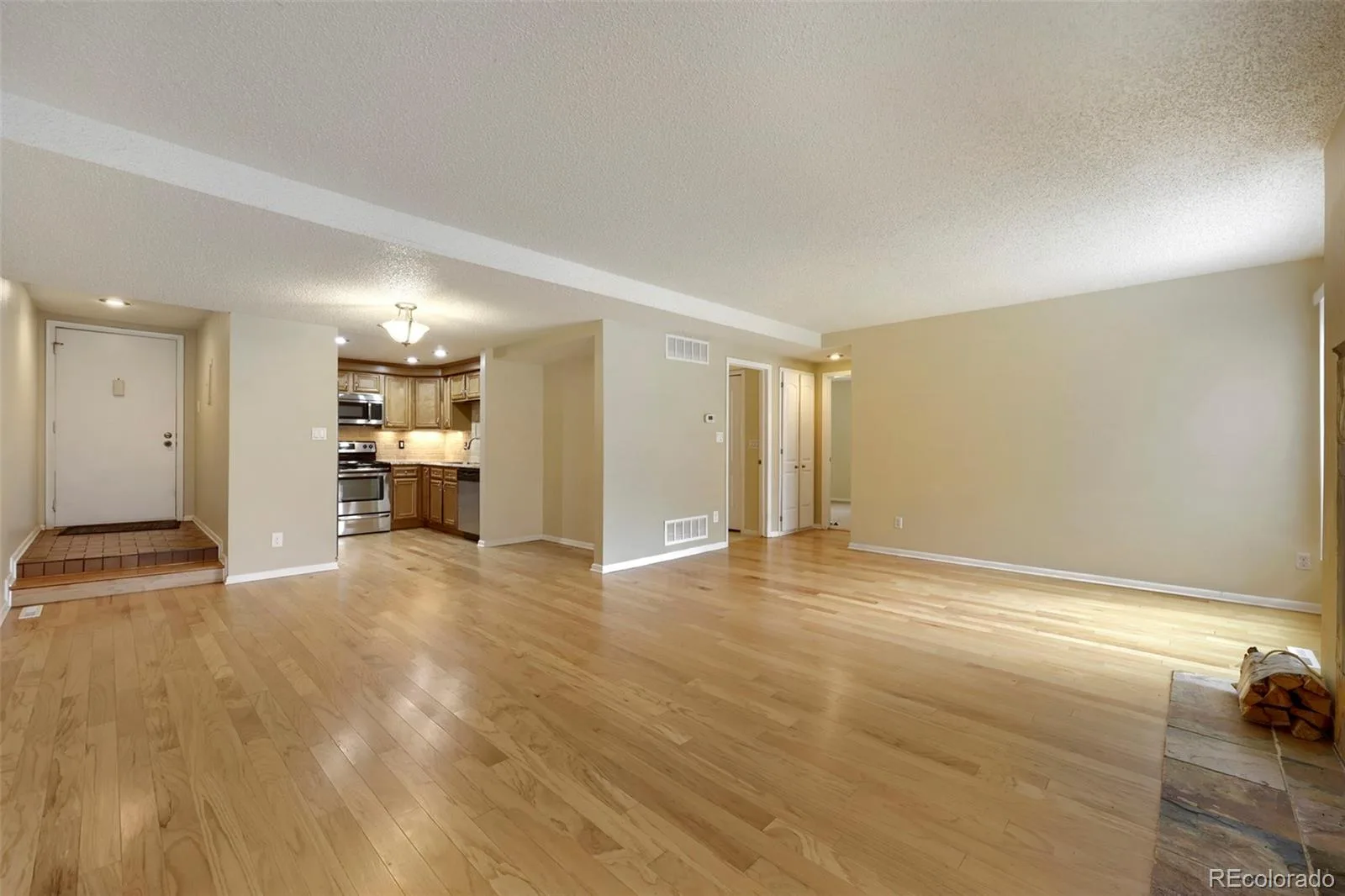 701 N Harlan Street #E27 Lakewood CO 80214 | MLS #REC5537084 08172026193923 1600 12