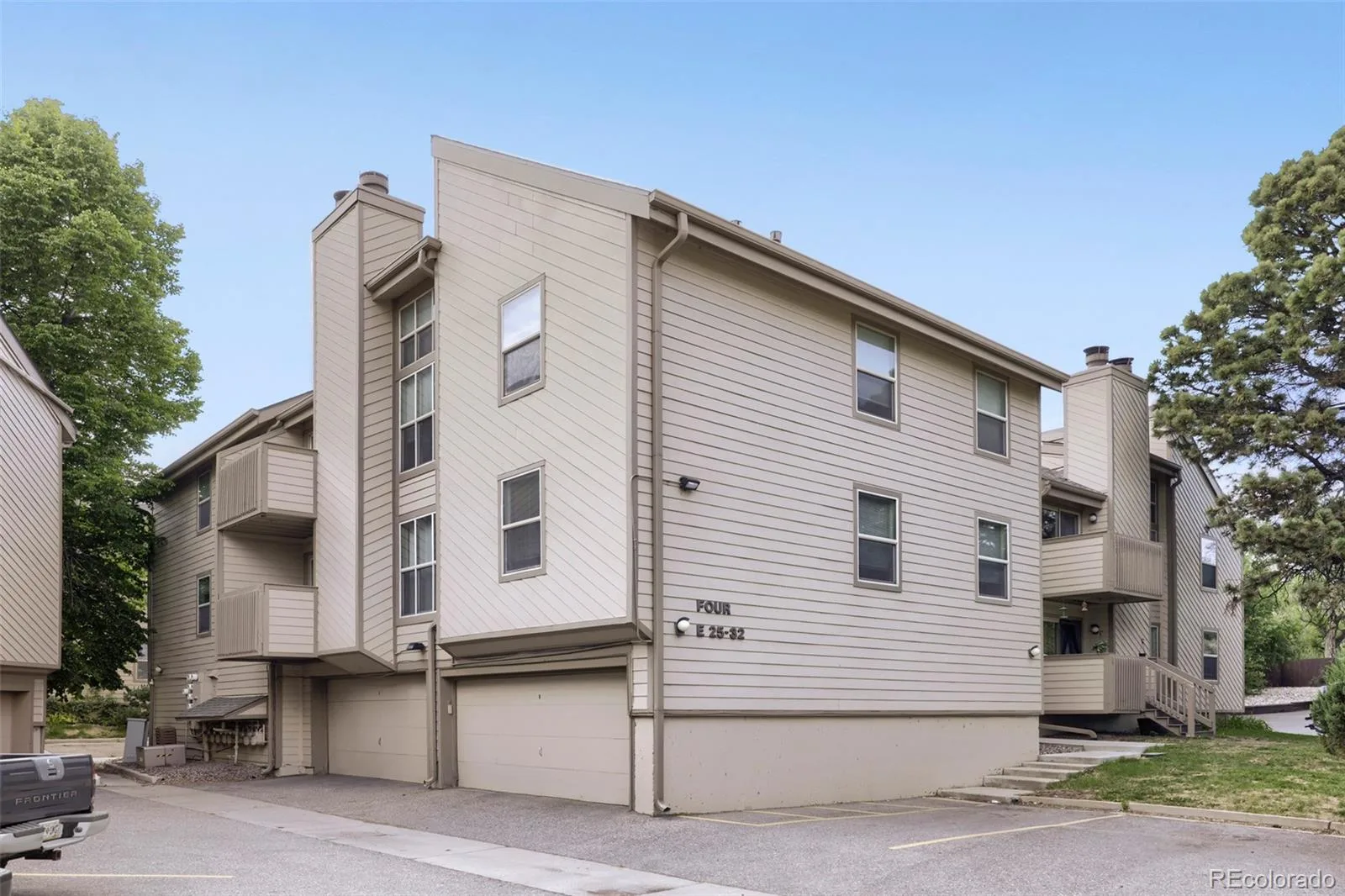 701 N Harlan Street #E27 Lakewood CO 80214 | MLS #REC5537084 08172026193923 1600 18