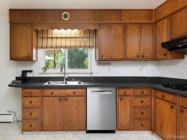 1045 S Cody Street Lakewood CO 80226 | MLS #REC5537855 09252026033659 640 2