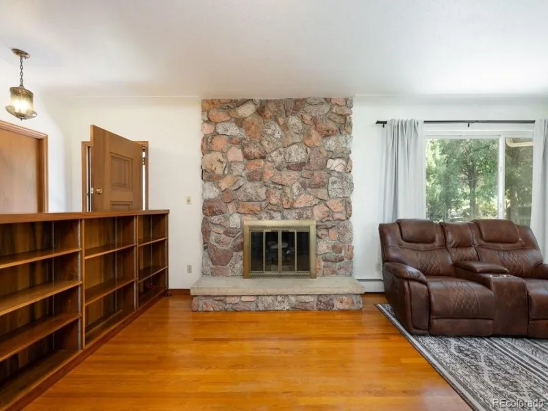 1045 S Cody Street Lakewood CO 80226 | MLS #REC5537855 09252026033659 800 16